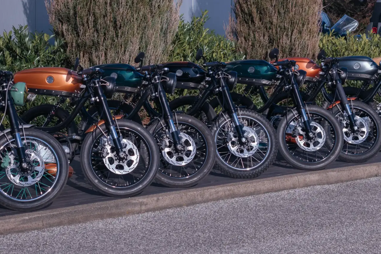 Top 5 Elektromotorräder für den A1-Führerschein 2025 – Metorbike, NIU, Zero, Alrendo und KTM im Vergleich